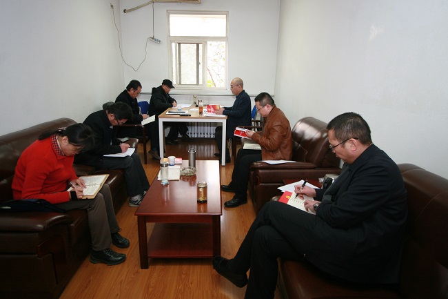 院黨委組織召開中心組（擴大）學(xué)習(xí)會議(第十二次）