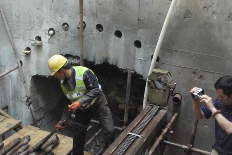 西安市南二環(huán)（朱雀路）高壓線(xiàn)落地項(xiàng)目頂管電纜隧道超前支護(hù)工程及西安南二環(huán)（朱雀路）高壓線(xiàn)落地工程